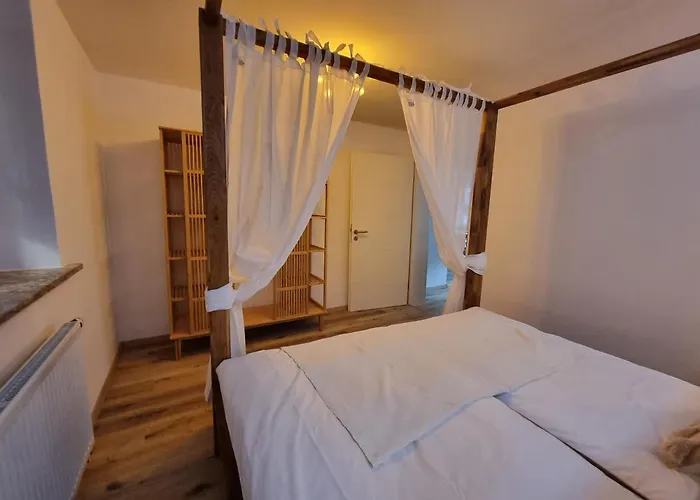 Hufschmieds Bleibe * Pasawa