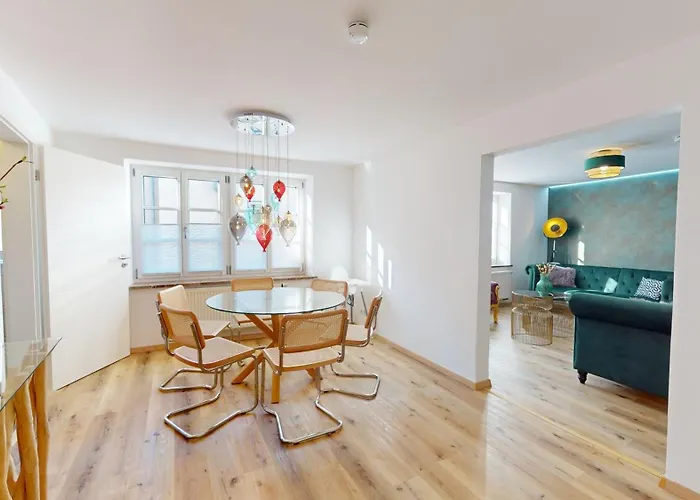 Hufschmieds Bleibe * Pasawa